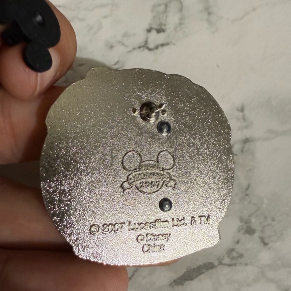 Disney Star Wars Pin Mickey Mouse Skywalker Enamel Pin 2007 Trading Pin - Picture 4 of 4